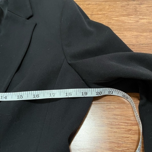Ann Taylor Loft Plain Black lined one button blazer jacket w/ pockets Size 10 - Picture 10 of 12